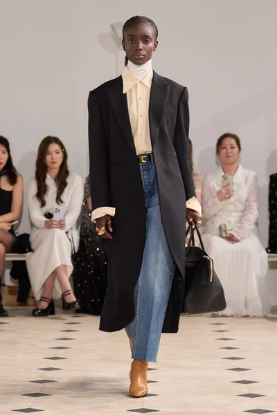 Look 68
